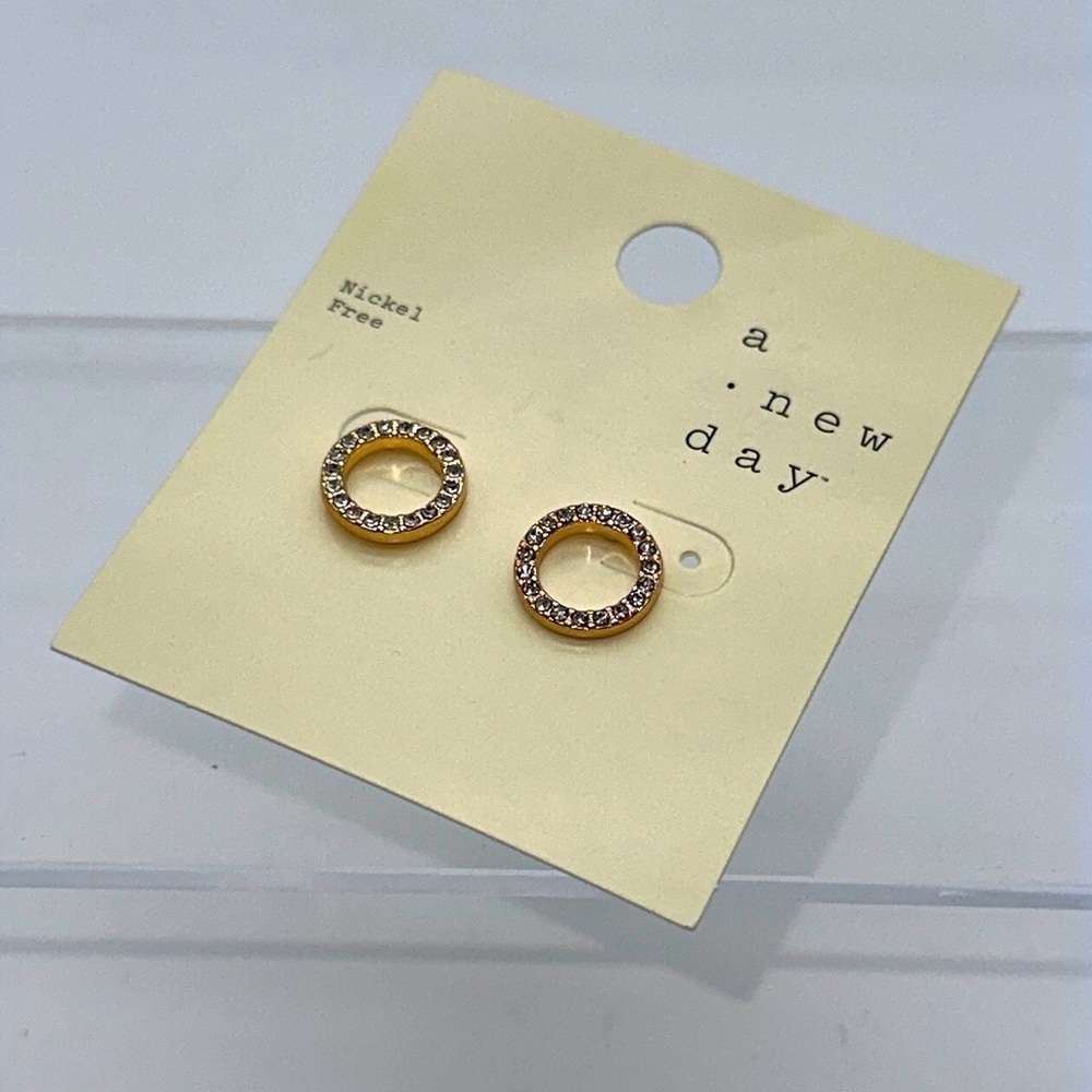 A New Day Circle Earrings Gold Diamond 6$